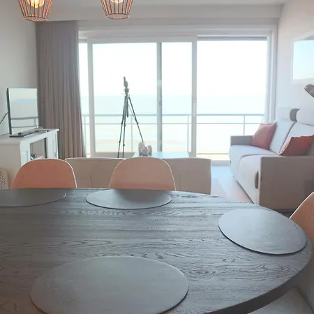 Attic In By The Beach, Cleaning Included Apartamento *