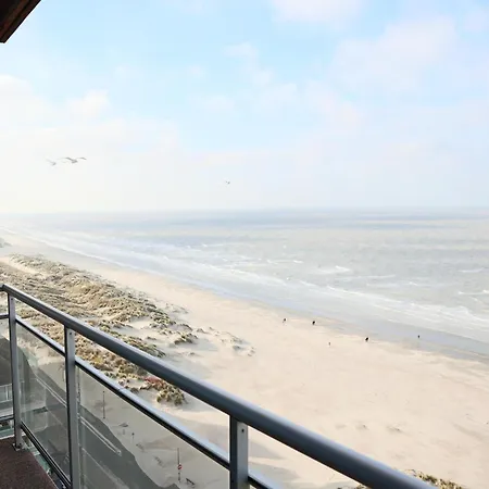 Apartamento Attic In By The Beach, Cleaning Included *